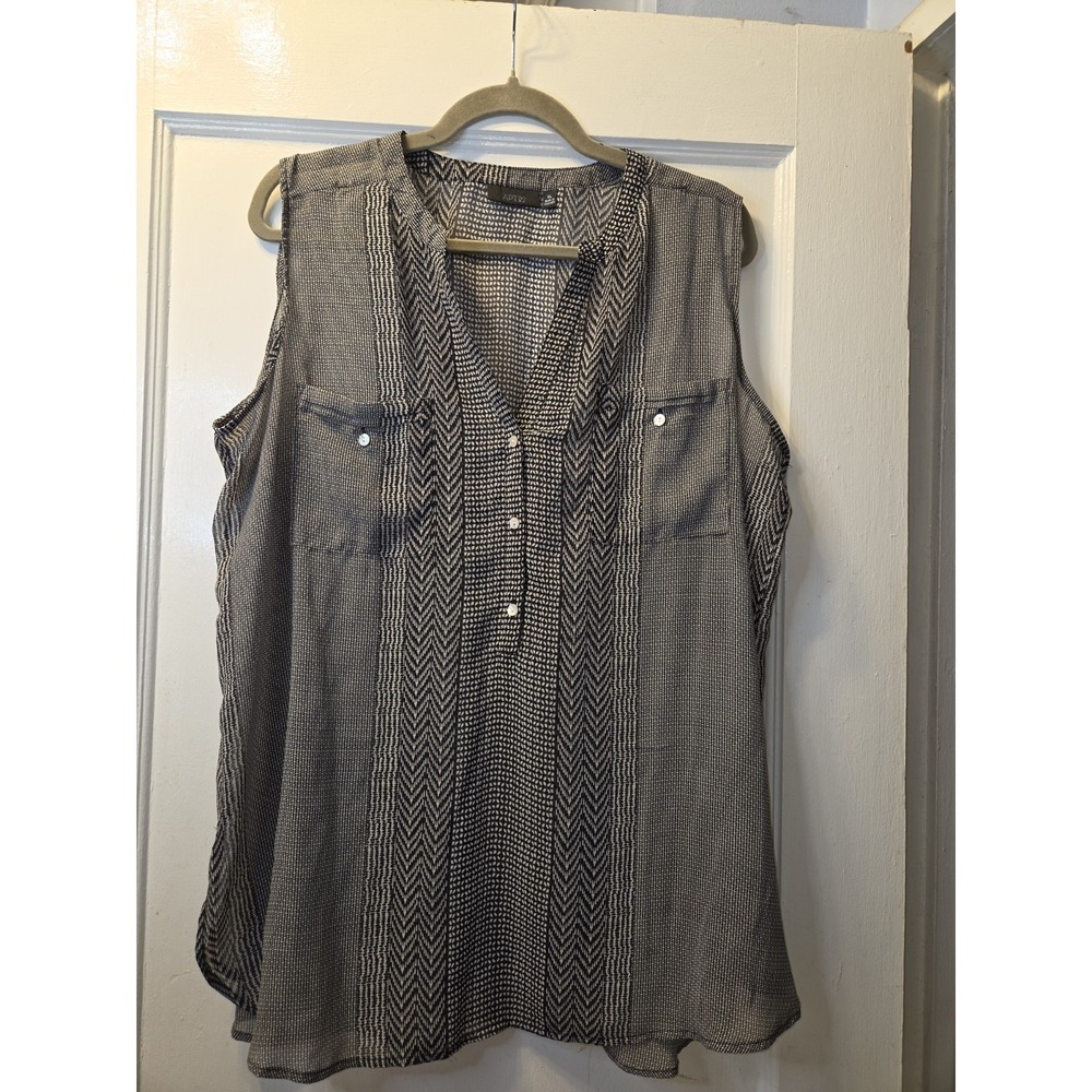 APT 9 Lightweight  Sheer Tank Top. Geometric Print. Side Slits Buttons Size XL